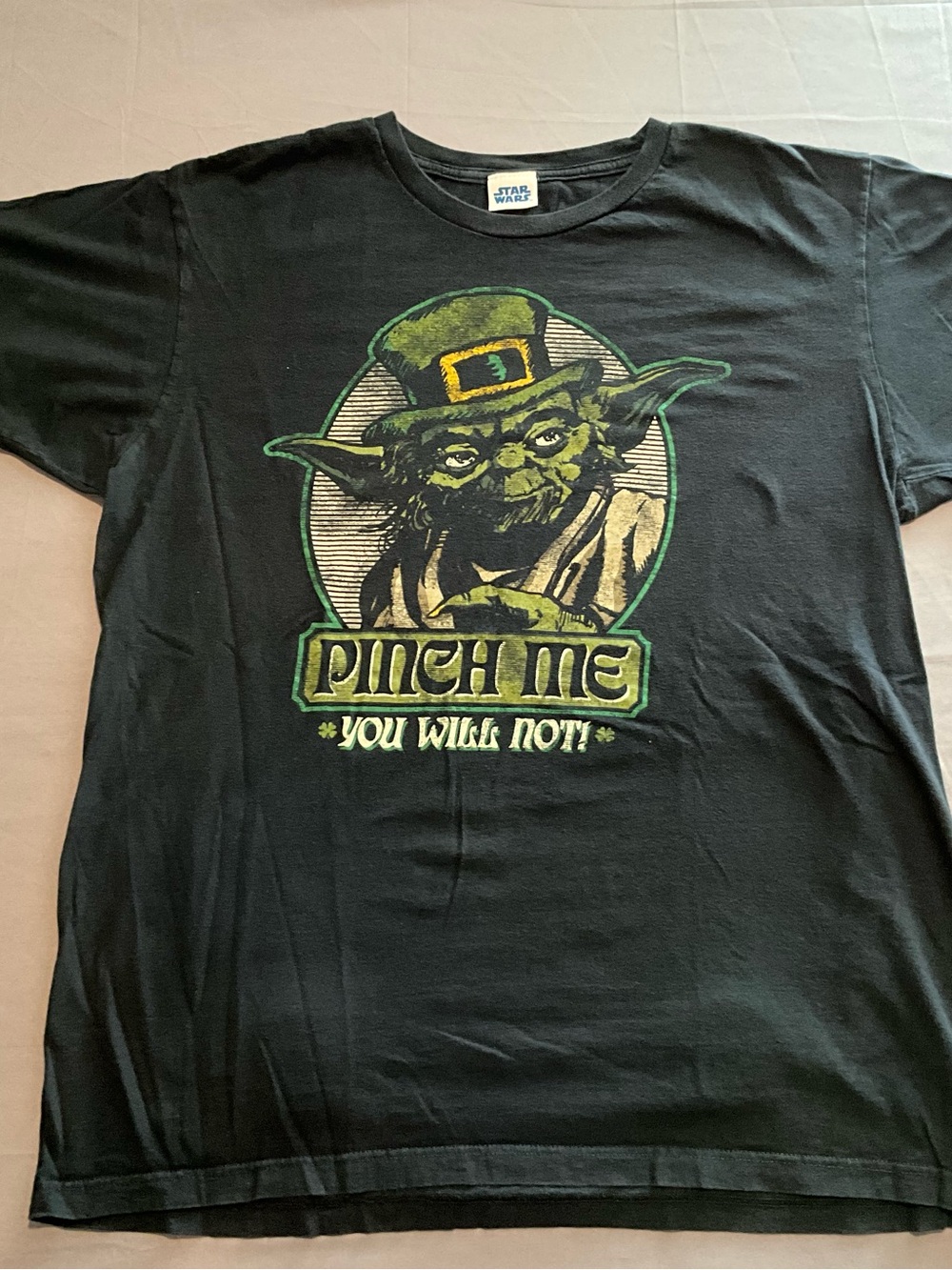 Star Wars Yoda “Pinch Me You Will Not” Graphics T - Sz Large